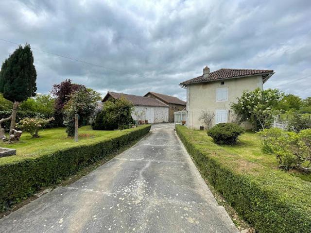 Maison vente à Rochechouart, Oradour-sur-vayres