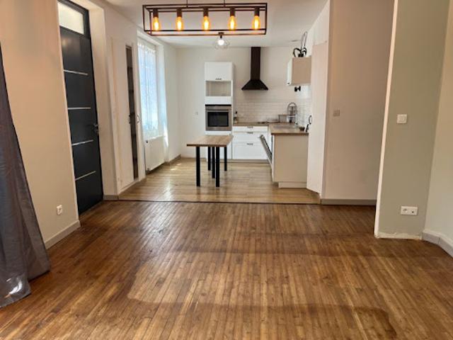 Maison vente à Angoulême, Ruelle-sur-touvre