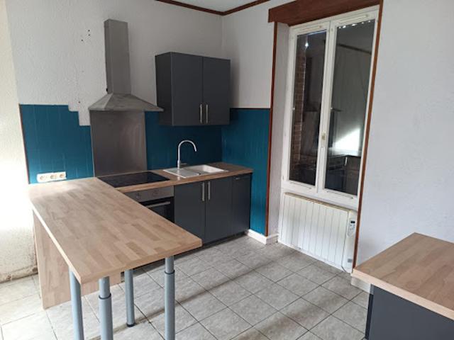 Maison vente à Saint-Amand-Montrond, Chezal-benoît