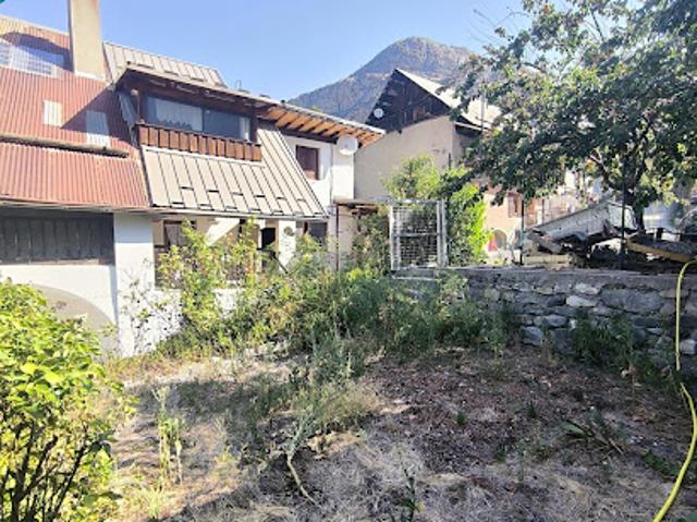 Maison vente à Queyrières, Saint-Martin-de-Queyrières