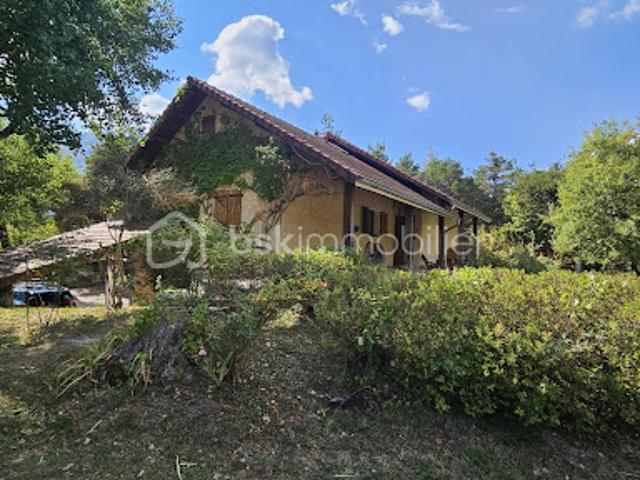 Maison vente à Les Roux, La Roche-des-Arnauds