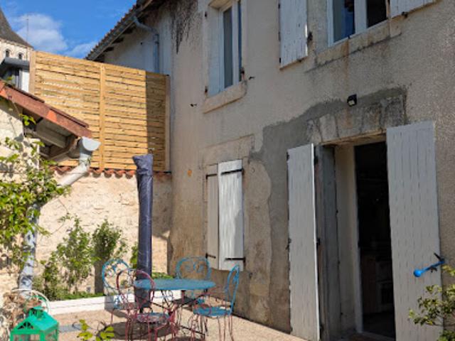 Maison vente à Angoulême, Montmoreau-saint-cybard