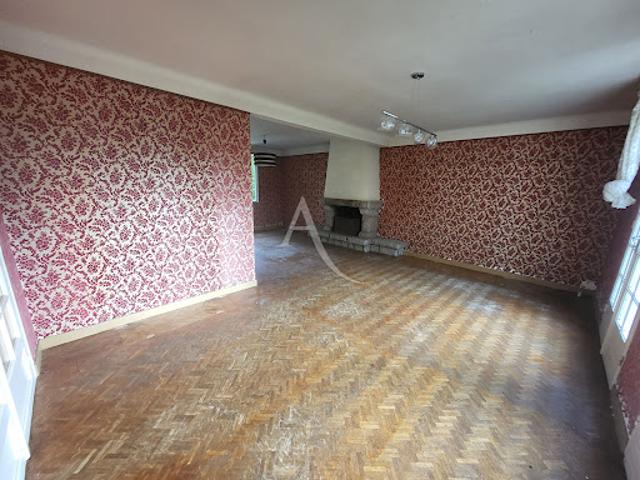 Maison vente à Zone commerciale du Pontrait, Nozay