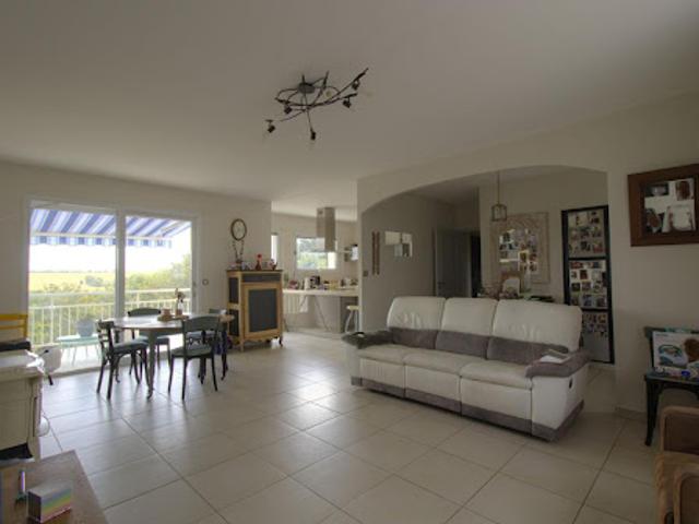 Maison vente à Parthenay, Sainte-ouenne