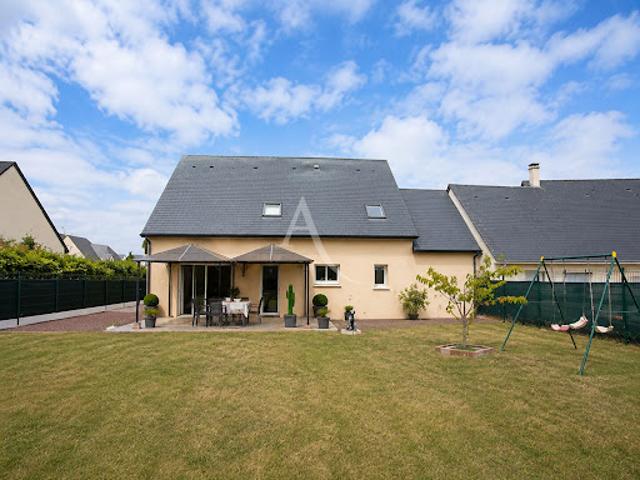 Maison vente à Tours, Monnaie