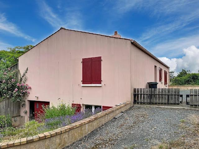 Maison vente à Fontenay-le-Comte, Sainte-hermine