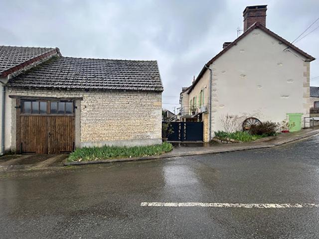 Maison vente à Saint-Amand-Montrond, Saint-denis-de-palin