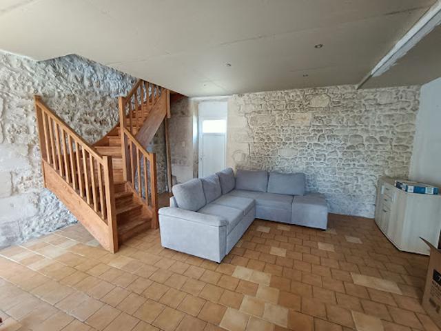Maison vente à Saint-Jean-d'Angély, Champdolent