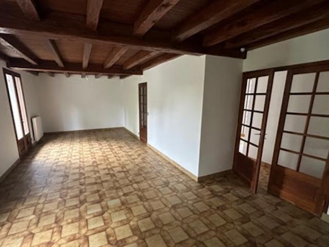 Maison vente à Angoulême, Aignes-et-puypéroux