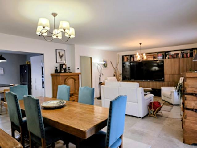 Maison vente à Angoulême, La Couronne