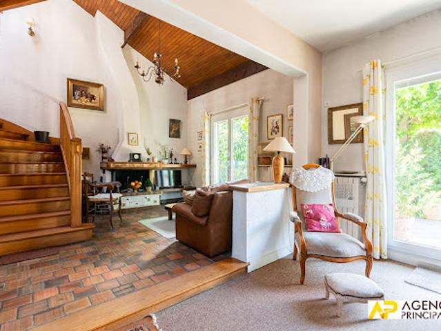 Maison vente à Saint-Germain-en-Laye, Le Mesnil-le-roi