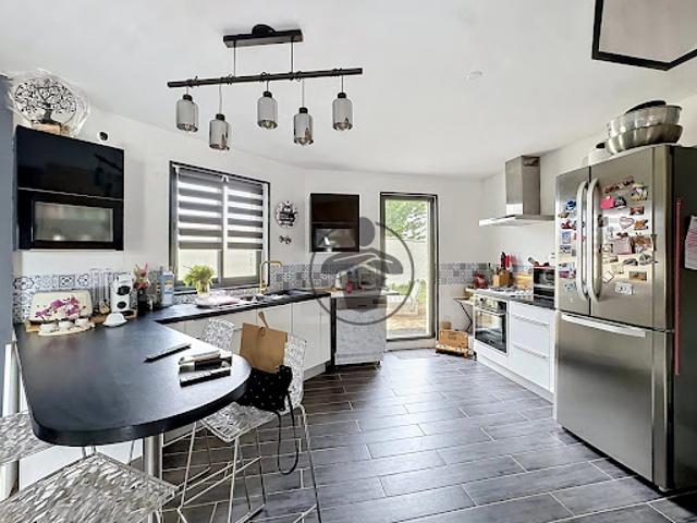 Maison vente à Saint-Quentin, Étreillers