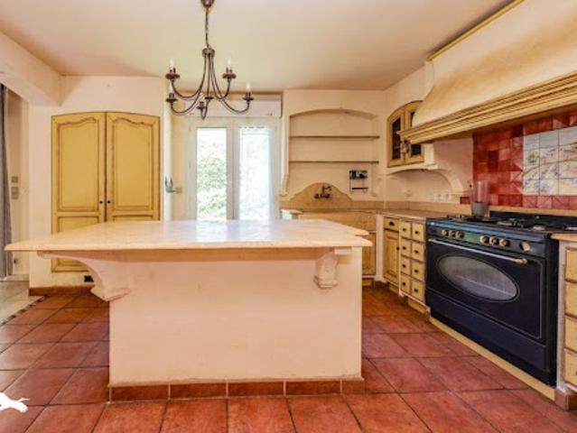 Maison vente à Castres, Busque