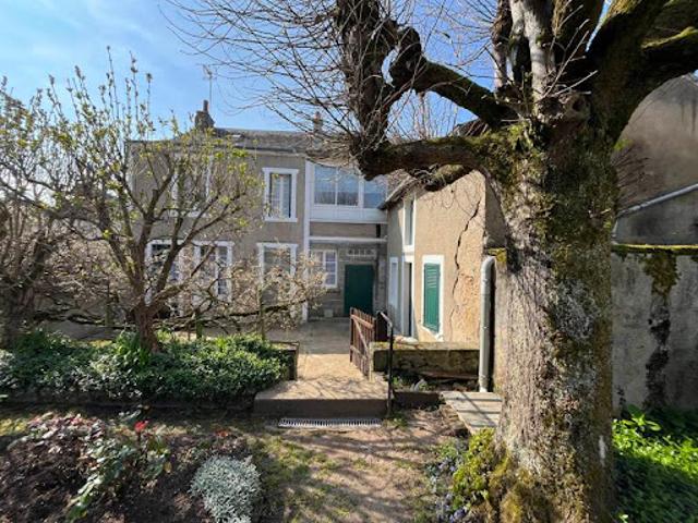 Maison vente à Saint-Amand-Montrond, Châteaumeillant