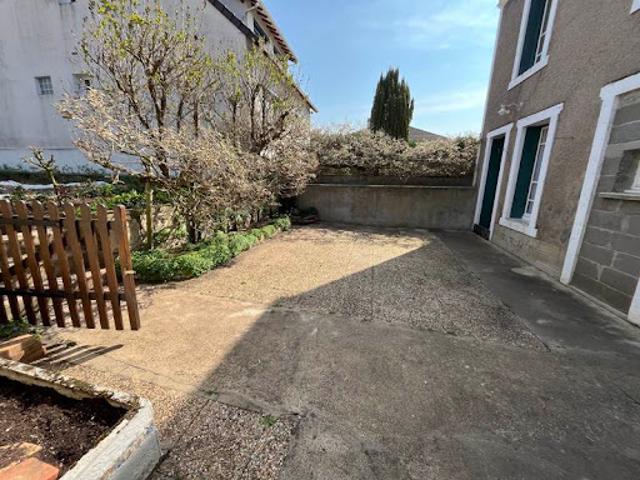 Maison vente à Saint-Amand-Montrond, Châteaumeillant
