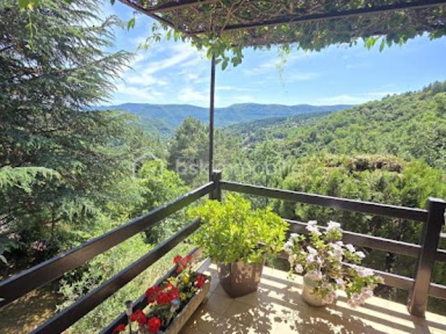 Maison vente à Ferme GAEC de la Fabrègue, Avèze