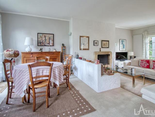 Maison vente à Versailles, Plaisir