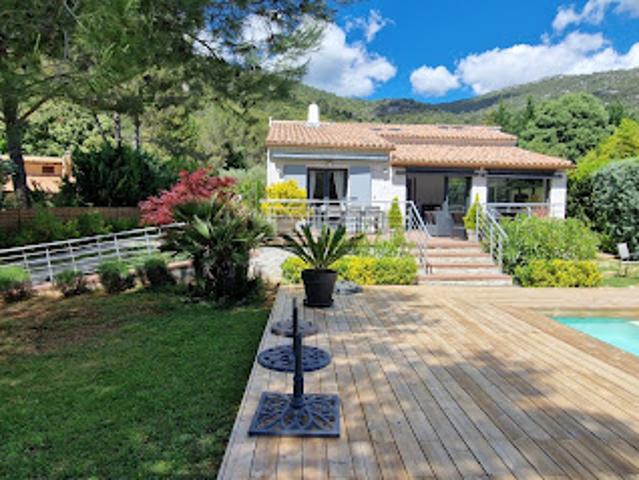 Maison vente à Arrondissement de Toulon, Signes