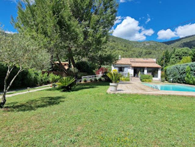 Maison vente à Arrondissement de Toulon, Signes