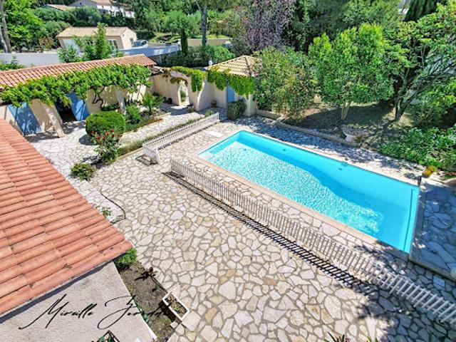 Maison vente à Nîmes, Beaucaire