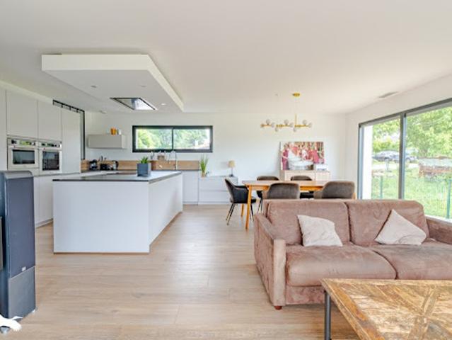 Maison vente à Bordeaux, Beychac-et-caillau