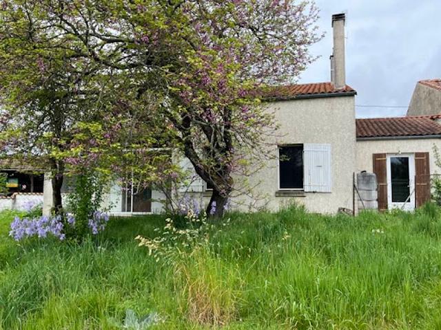 Maison vente à Saint-Jean-d'Angély, Matha