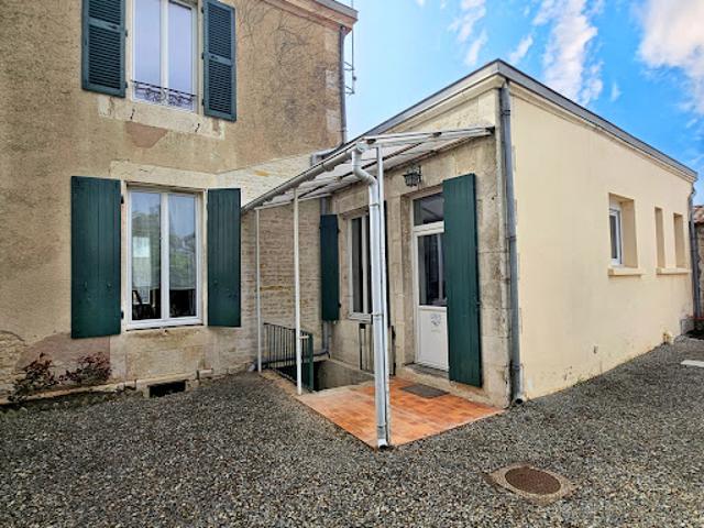 Maison vente à Fontenay-le-Comte, Champagné-les-marais