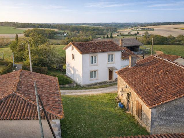 Maison vente à Angoulême, Montmoreau-saint-cybard