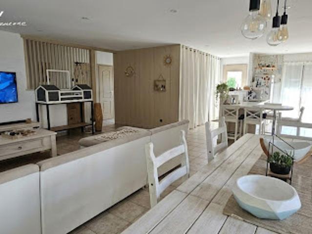 Maison vente à Le Bourg, Aigondigné
