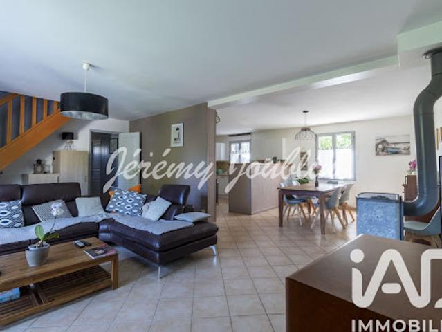 Maison vente à Le Village, Jouy-le-Moutier