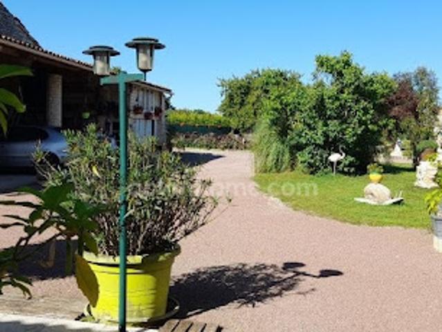 Maison vente à Confolens, Aigre