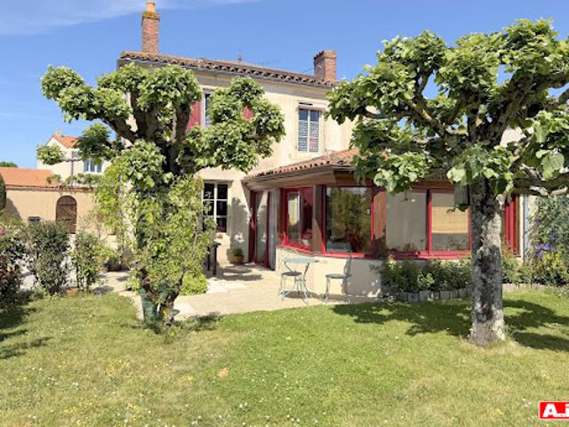 Maison vente à Fontenay-le-Comte, Bazoges-en-pareds
