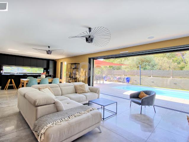 Maison vente à Arrondissement de Toulon, Le Revest-les-eaux