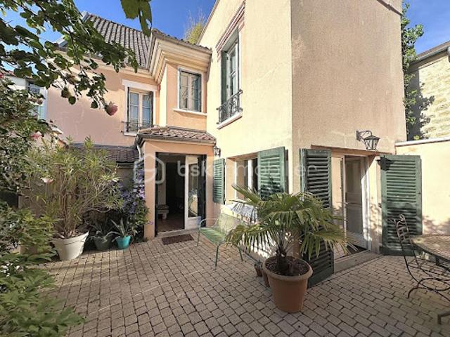 Maison vente à Saint-Germain-en-Laye, Le Mesnil-le-roi