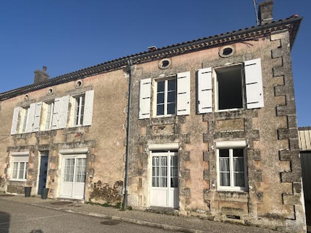 Maison vente à Confolens, Nouvelle-Aquitaine