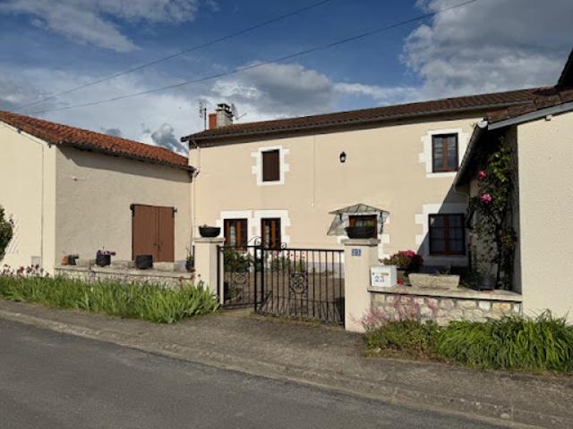 Maison vente à Montmorillon, Saulgé