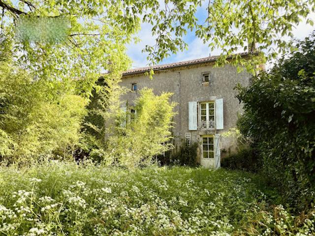 Maison vente à La Courcelle, Pleuville