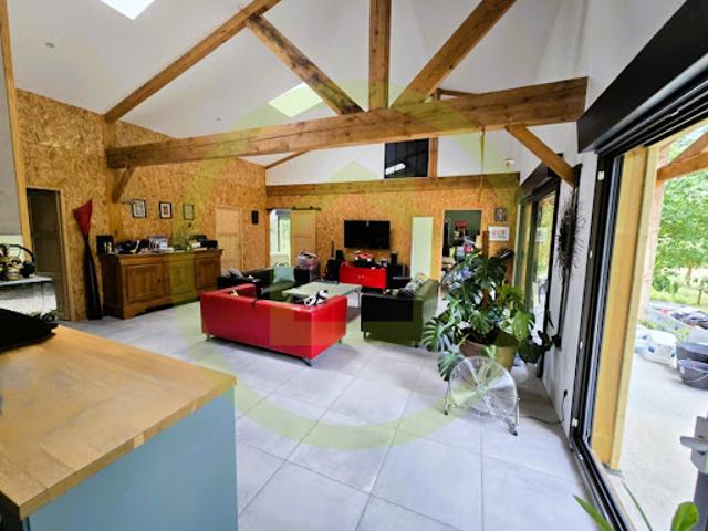 Maison vente à Saint-bonnet-sur-gironde, Charente-Maritime