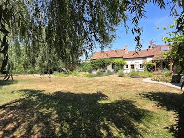 Maison vente à La Croix, Issy-l'Évêque