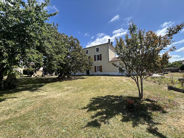 Maison vente à Confolens, Chasseneuil-sur-bonnieure