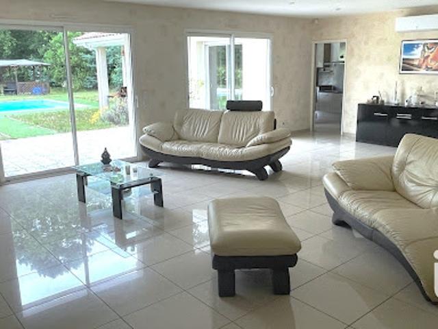Maison vente à Gastes