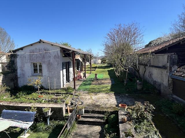 Maison vente à Angoulême, Bors(canton De Montmoreau-saint-cybard)