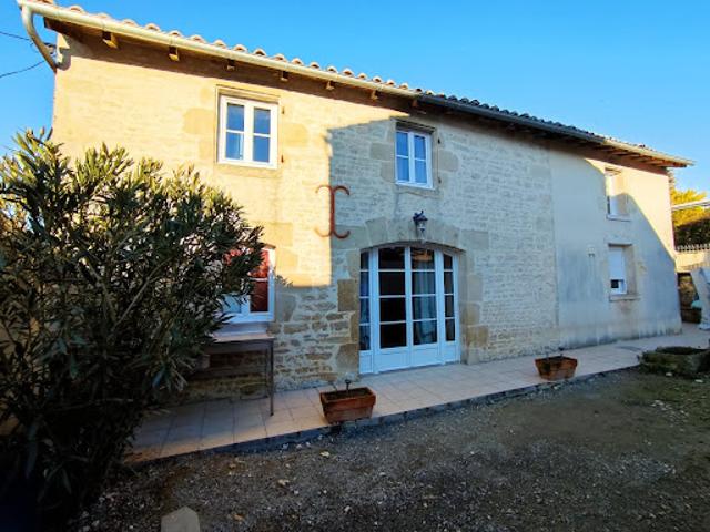Maison vente à Village du Poimier, La Villedieu