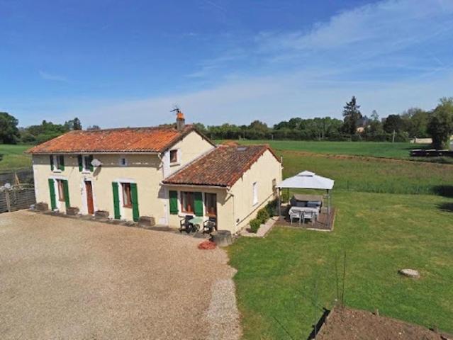 Maison vente à Sauzé-Vaussais, Sauzé-entre-Bois