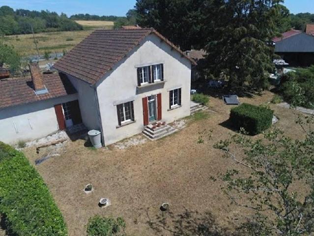 Maison vente à Confolens, Champagne-mouton