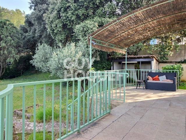 Maison vente à Nîmes, Comps