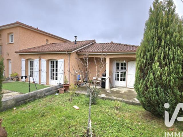 Maison vente à Pau, Buros