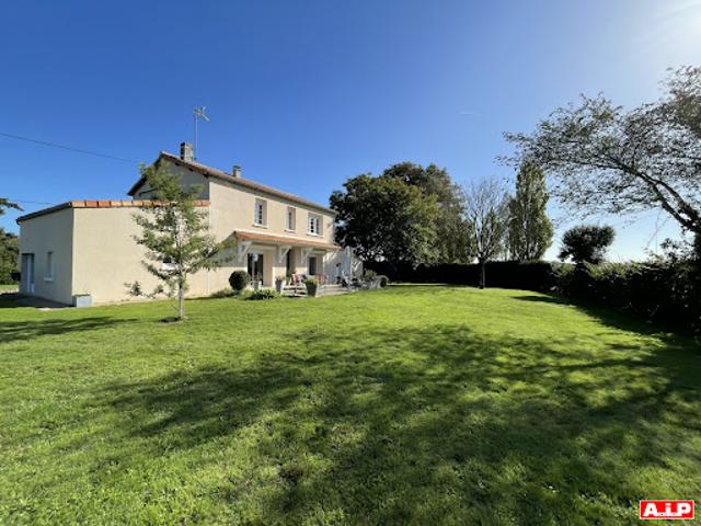 Maison vente à Fontenay-le-Comte, La Flocellière