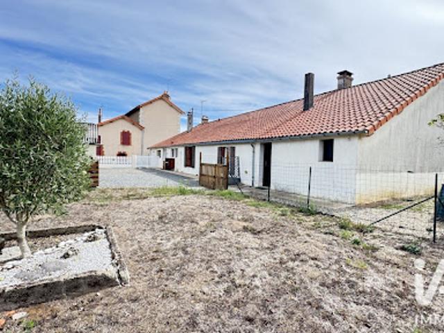 Maison vente à Confolens, Tessonnière