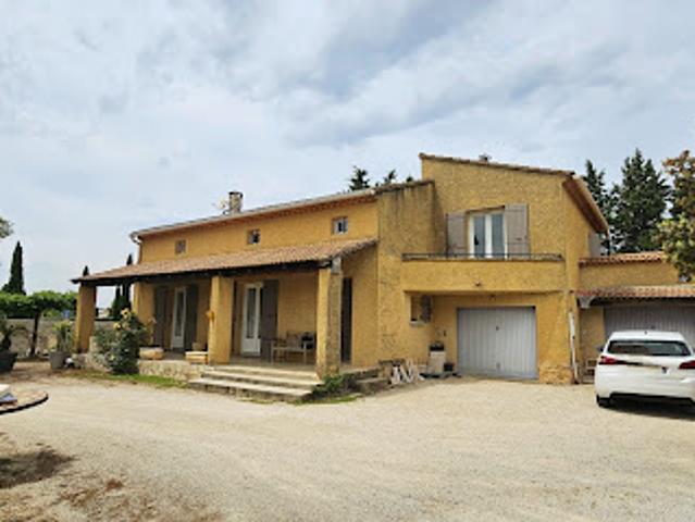 Maison vente à Travaillan, Saint-Jean